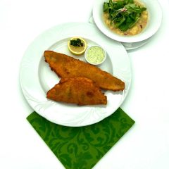 Gebackenes-Zanderfilet-mit-Erdäpfel-Vogerlsalat-und-Sauce-Tartare